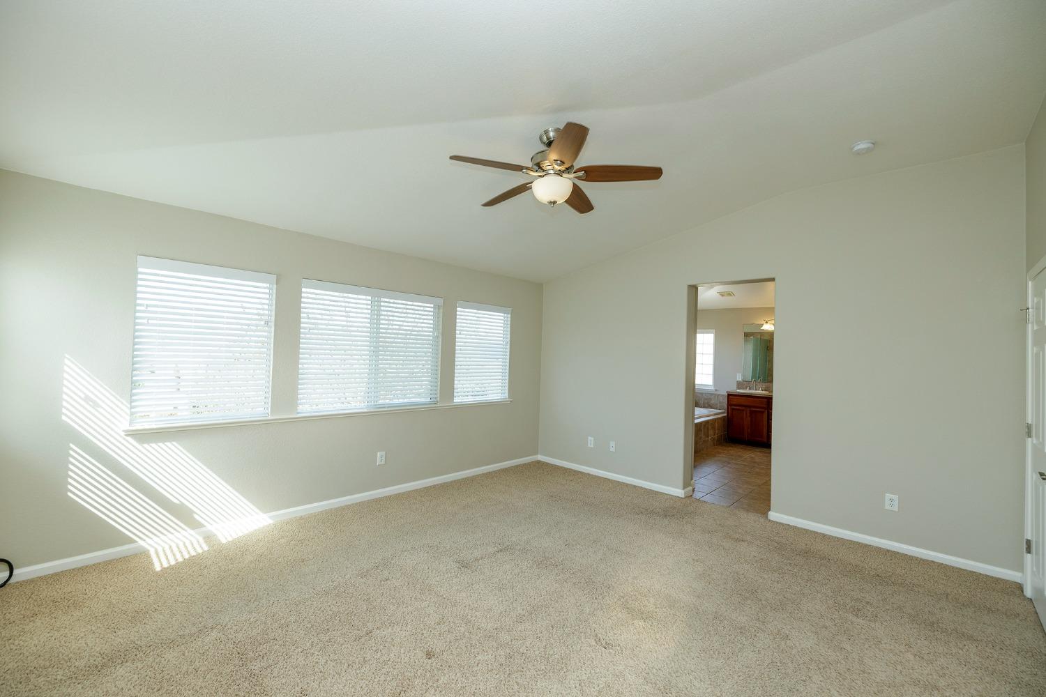 Detail Gallery Image 34 of 53 For 1466 Grand Oak Way, Oakdale,  CA 95361 - 5 Beds | 3 Baths