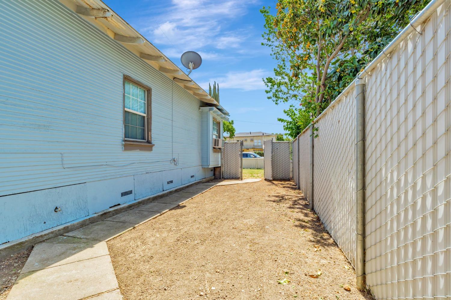 Detail Gallery Image 32 of 42 For 522 K St, Los Banos,  CA 93635 - 3 Beds | 1 Baths