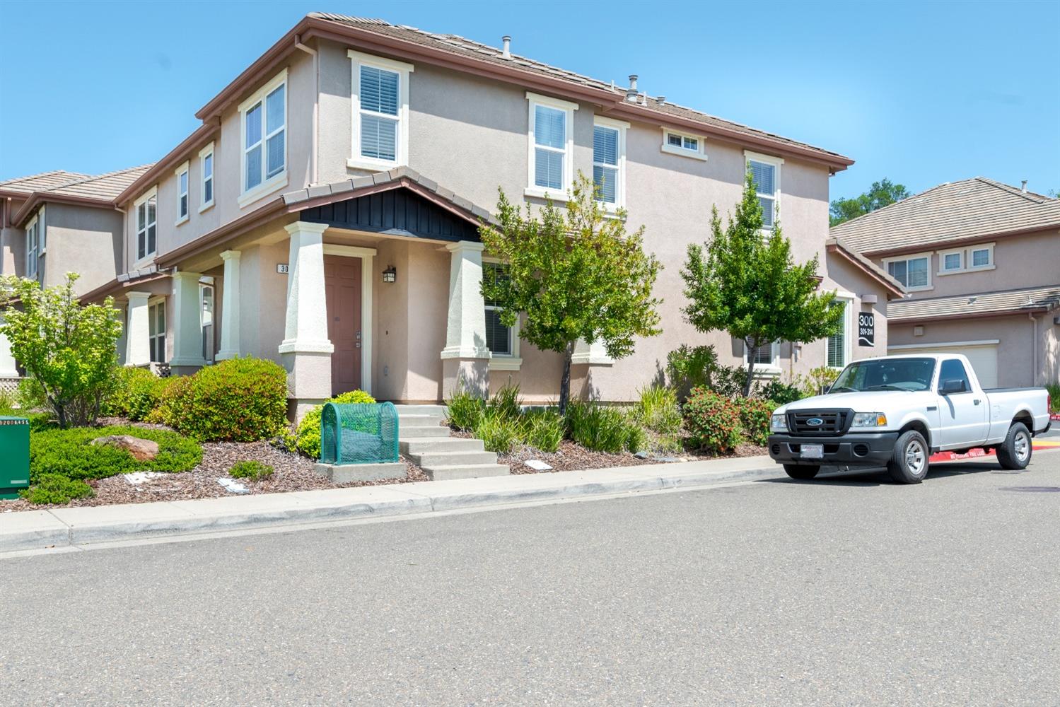 Photo #2: 225058374 Listing 