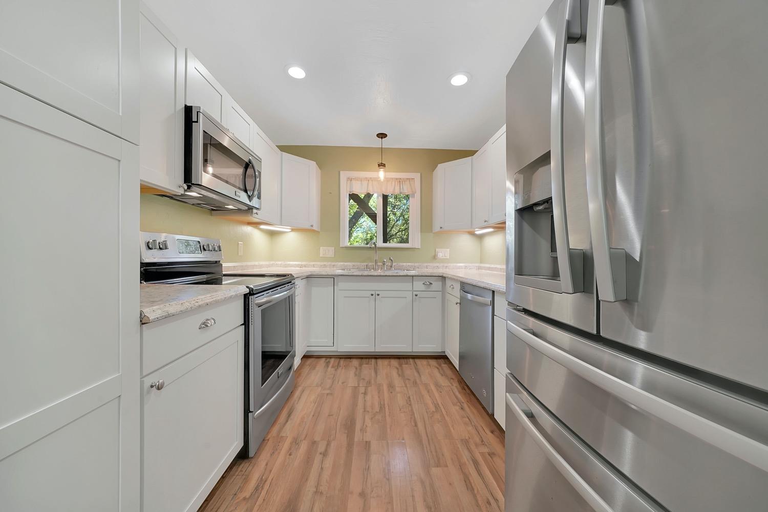 Detail Gallery Image 12 of 42 For 14178 Marc Dr, Pine Grove,  CA 95665 - 3 Beds | 1/1 Baths