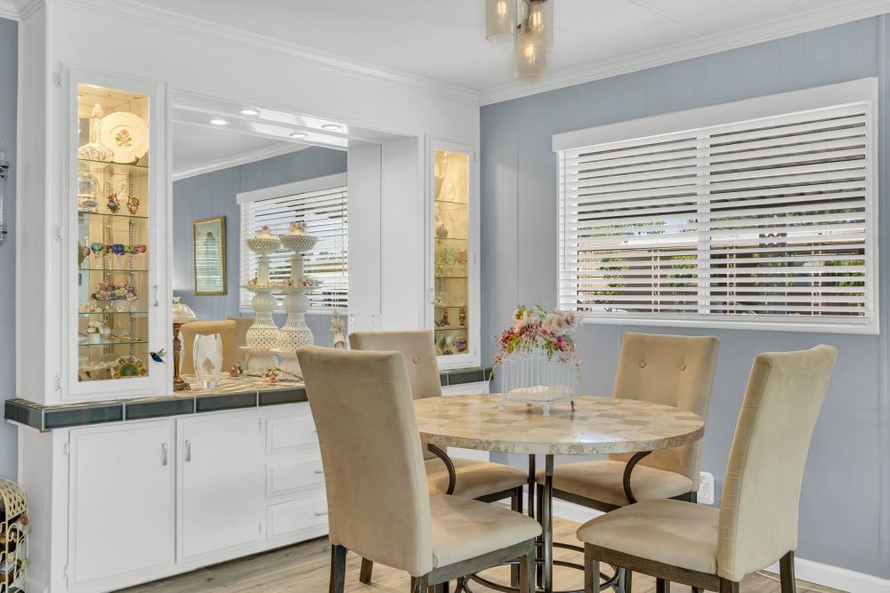 Detail Gallery Image 8 of 63 For 198 Shadowbrook Dr, Folsom,  CA 95630 - 2 Beds | 2 Baths