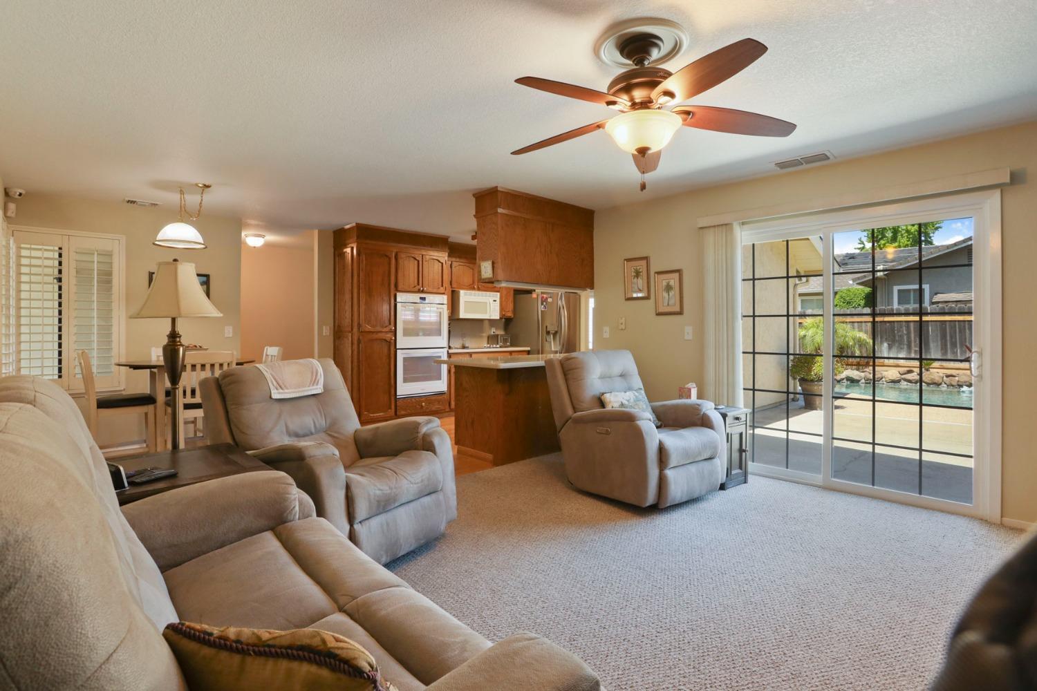 Detail Gallery Image 21 of 62 For 2909 Estate Dr, Stockton,  CA 95209 - 4 Beds | 2 Baths