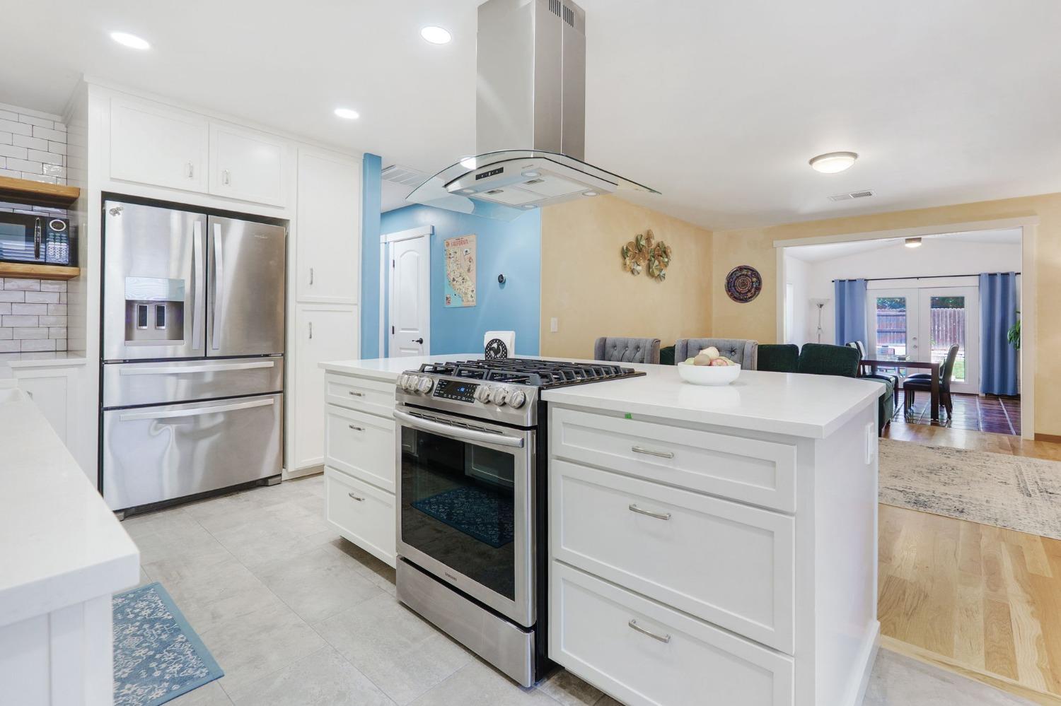 Detail Gallery Image 8 of 30 For 2821 Loyola Dr, Davis,  CA 95618 - 3 Beds | 2 Baths