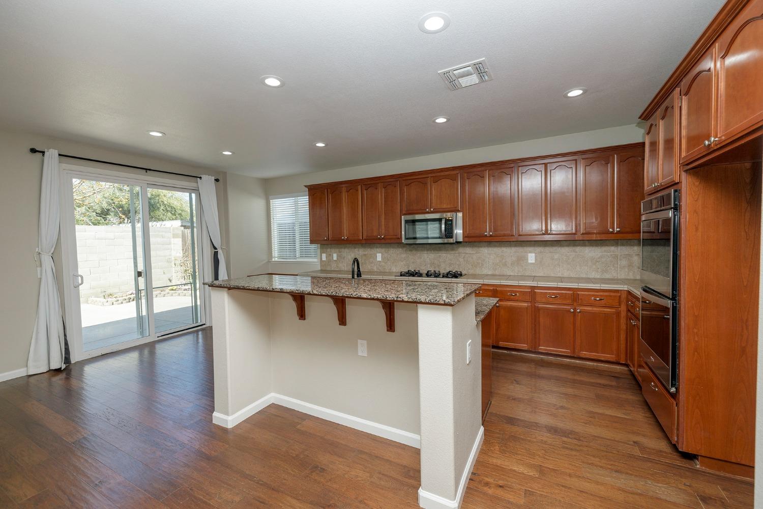 Detail Gallery Image 20 of 53 For 1466 Grand Oak Way, Oakdale,  CA 95361 - 5 Beds | 3 Baths
