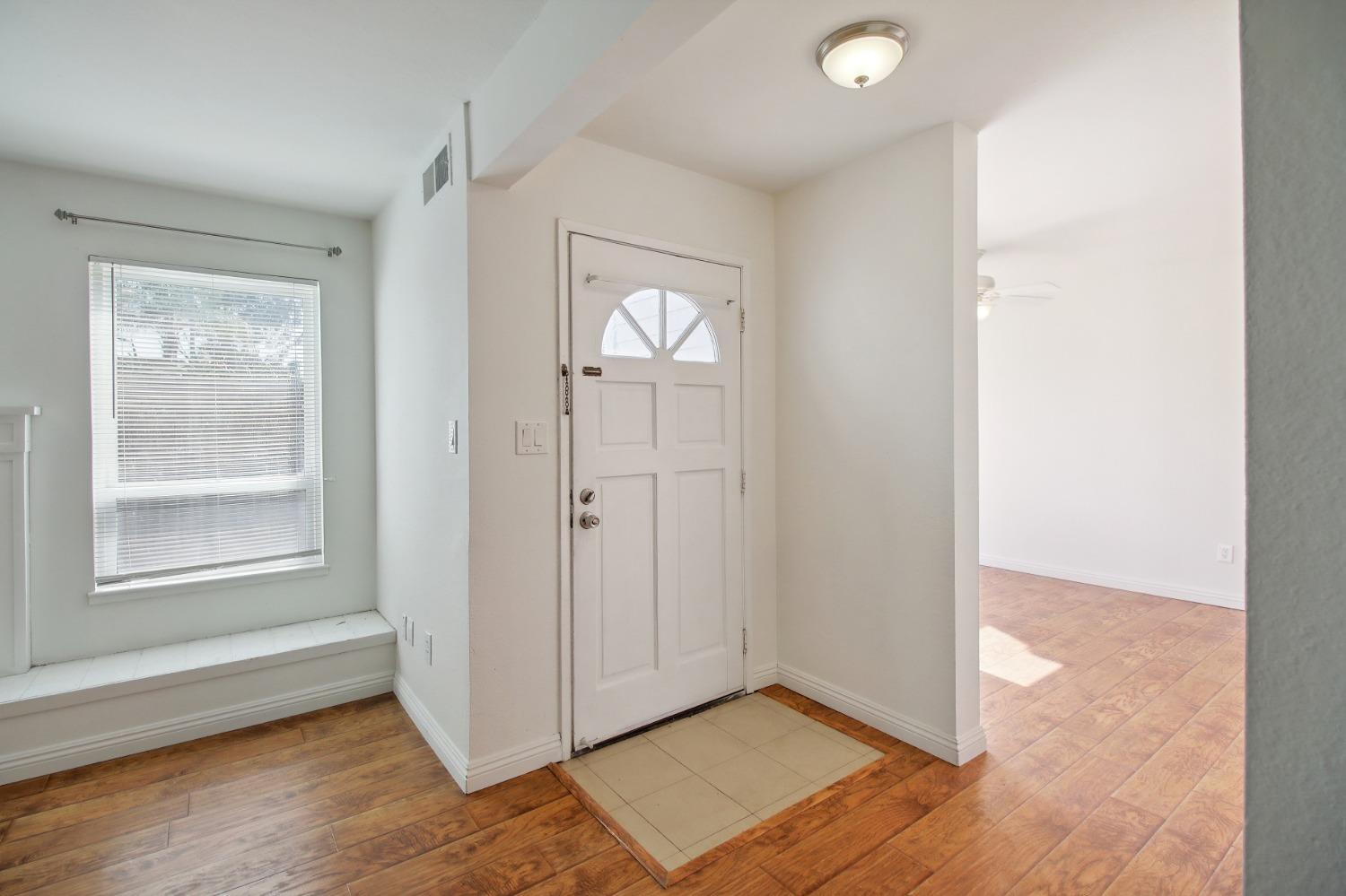 Photo #12: 225057692 Listing: Photo #12