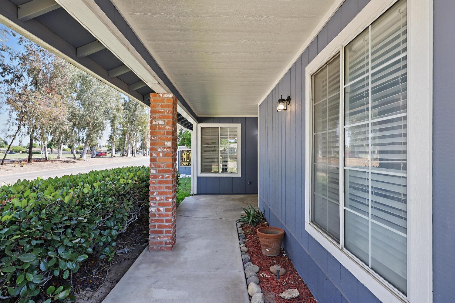 Detail Gallery Image 7 of 44 For 624 Rensselaer, Merced,  CA 95348 - 3 Beds | 2 Baths