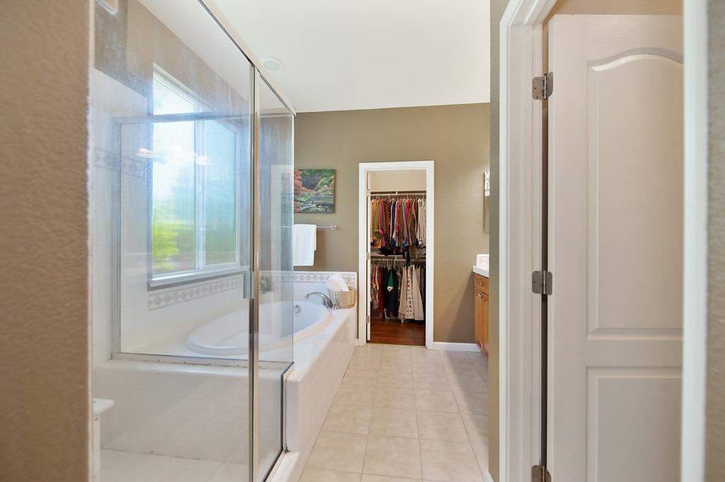 Detail Gallery Image 34 of 49 For 3532 Nouveau Way, Rancho Cordova,  CA 95670 - 4 Beds | 3 Baths