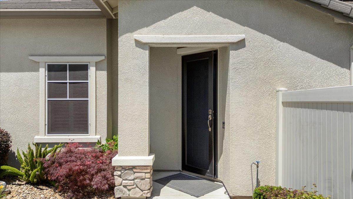 Detail Gallery Image 5 of 84 For 1377 Arbor Brook Dr, Manteca,  CA 95336 - 3 Beds | 2 Baths