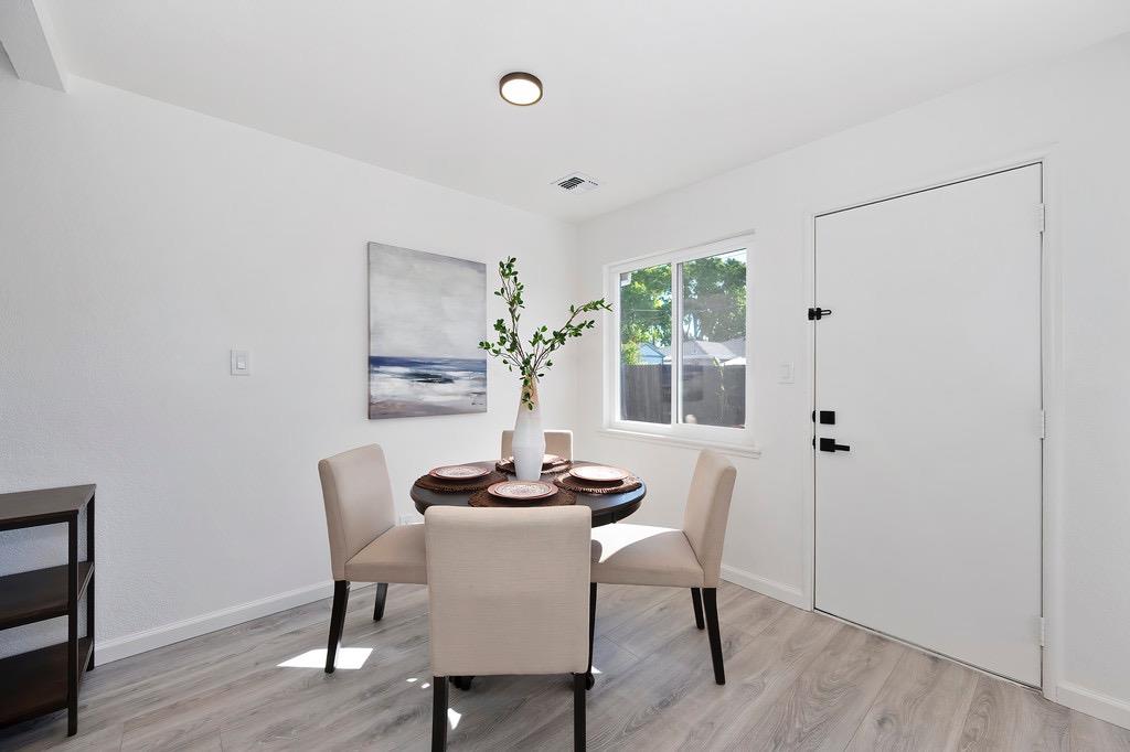 Detail Gallery Image 16 of 44 For 2517 Zinfandel Dr, Rancho Cordova,  CA 95670 - 3 Beds | 2 Baths
