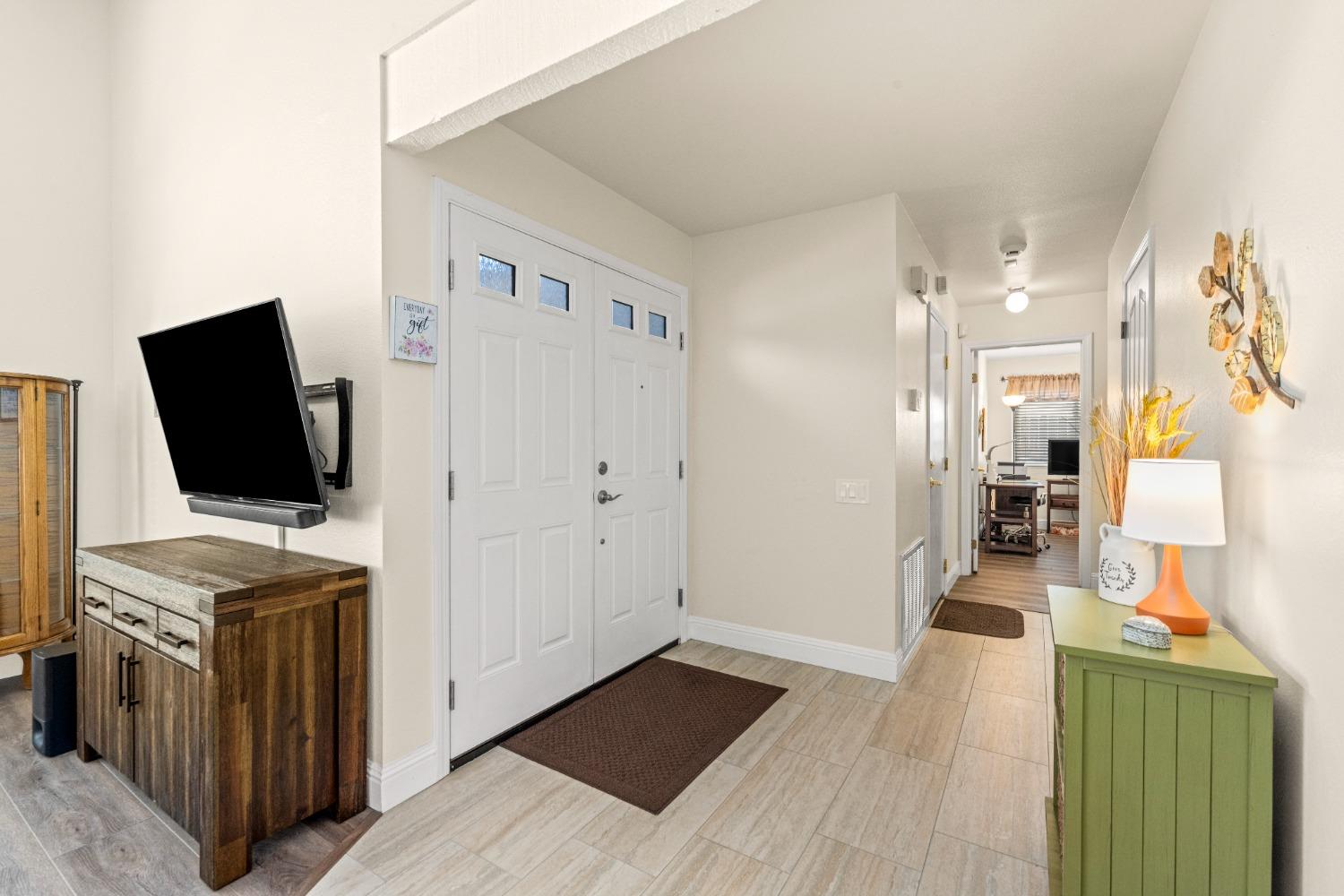 Detail Gallery Image 6 of 54 For 2659 Argolis Way, Sacramento,  CA 95826 - 3 Beds | 2 Baths