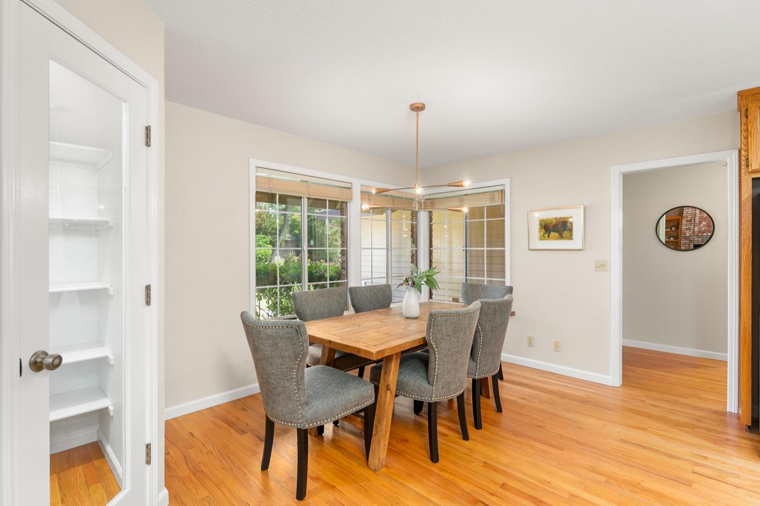 Detail Gallery Image 11 of 38 For 8462 Hialeah Way, Fair Oaks,  CA 95628 - 4 Beds | 3 Baths