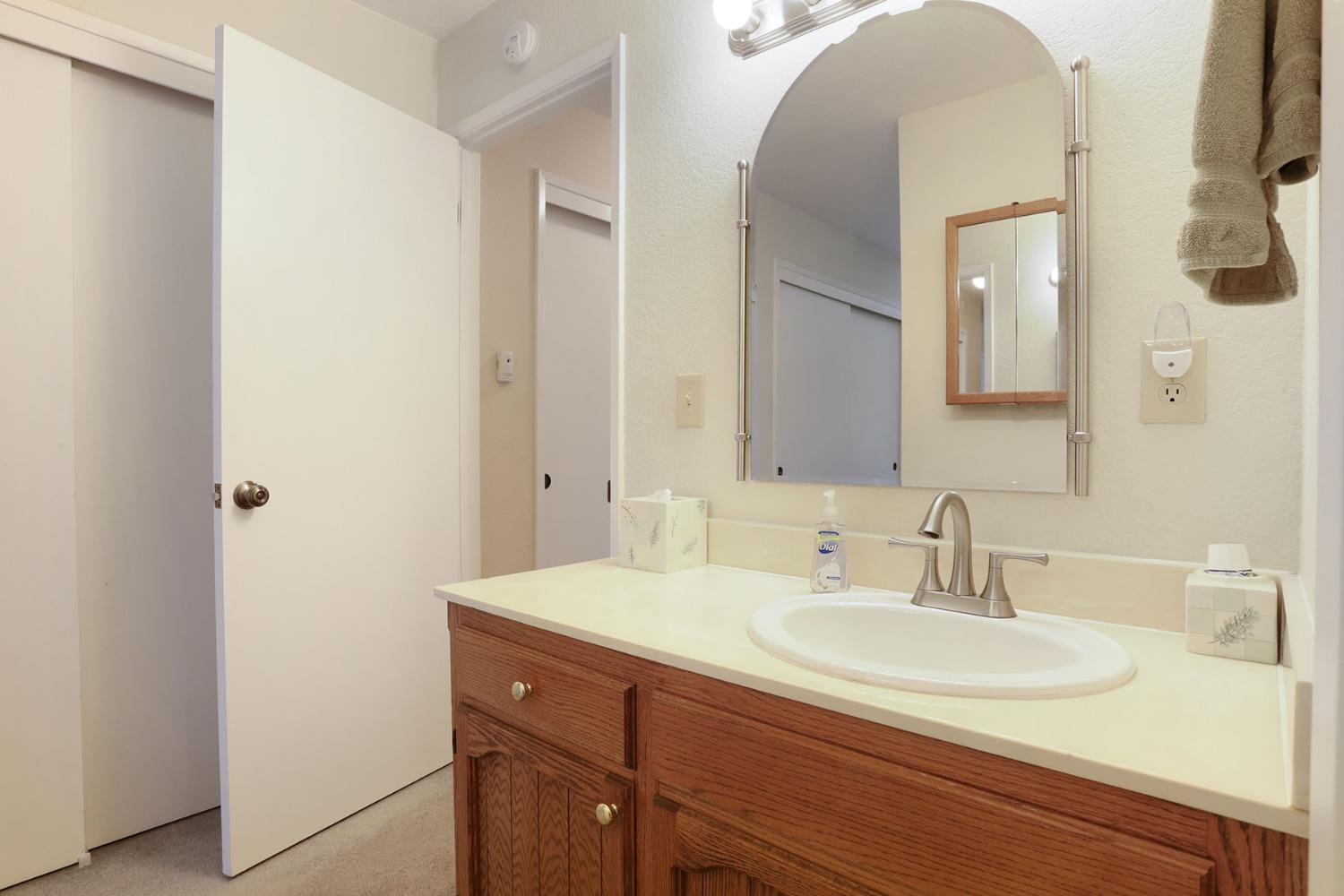 Detail Gallery Image 35 of 62 For 2909 Estate Dr, Stockton,  CA 95209 - 4 Beds | 2 Baths