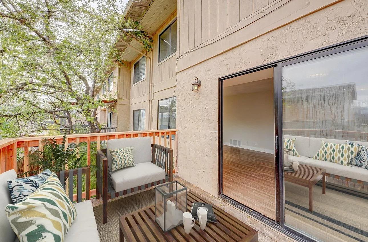 Detail Gallery Image 13 of 20 For 33 Deer St #7,  Salinas,  CA 93906 - 3 Beds | 2/1 Baths