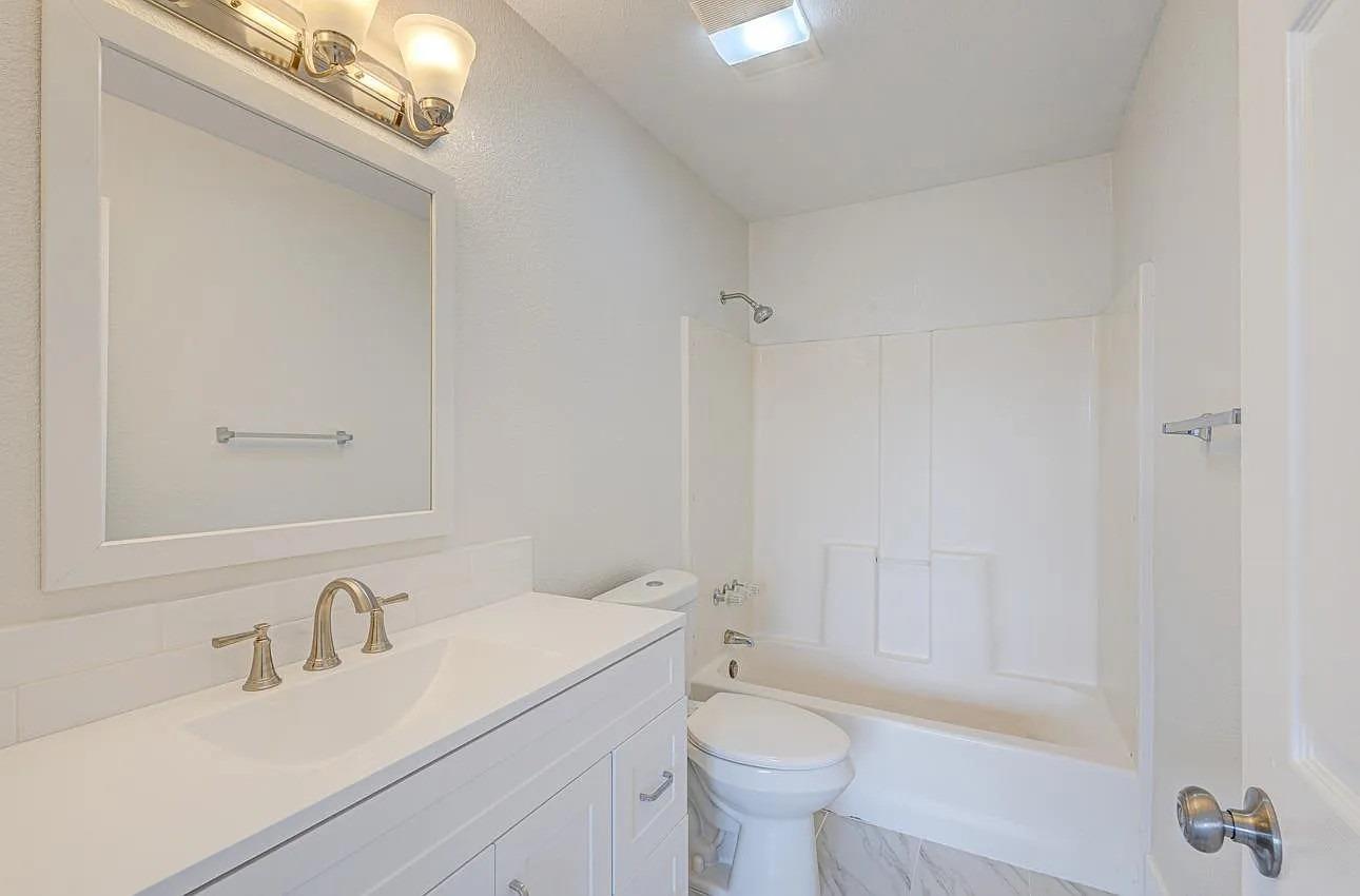 Detail Gallery Image 18 of 20 For 33 Deer St #7,  Salinas,  CA 93906 - 3 Beds | 2/1 Baths