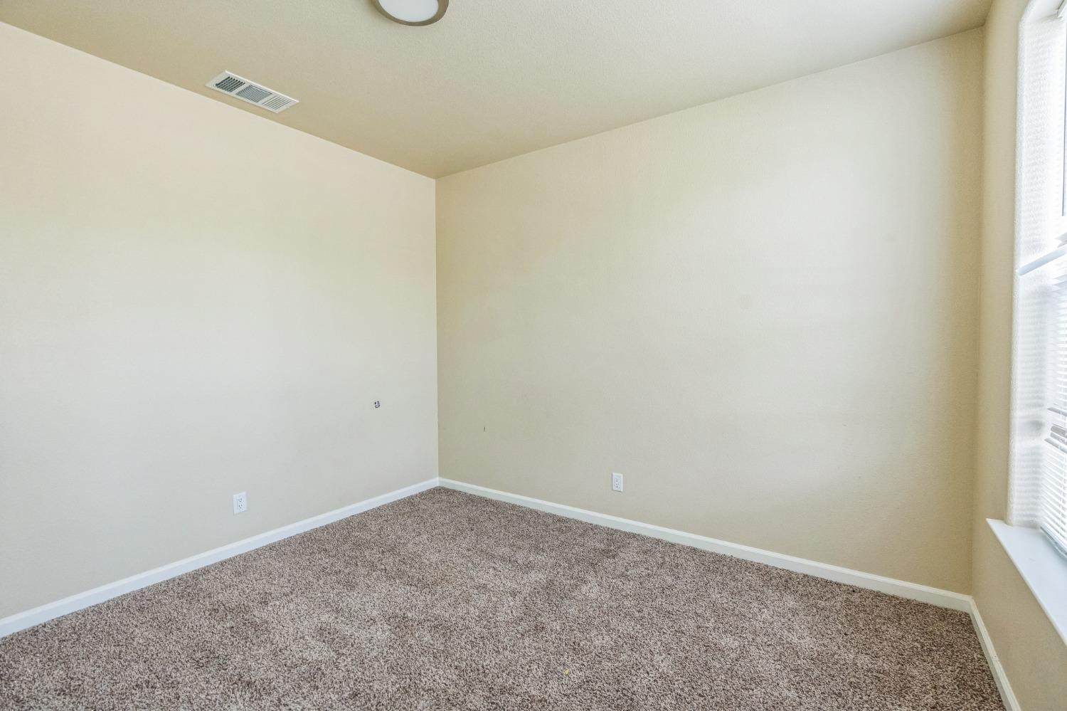 Detail Gallery Image 14 of 29 For 604 Cecily St, King City,  CA 93930 - 5 Beds | 3 Baths