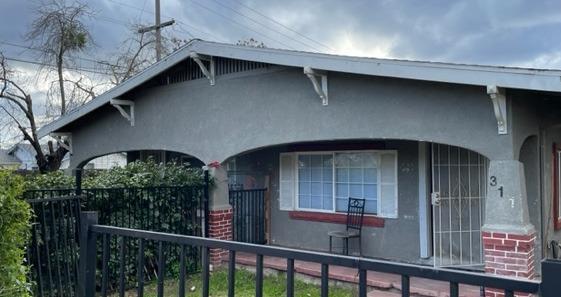 Detail Gallery Image 4 of 7 For 311 S Laurel St, Stockton,  CA 95205 - – Beds | – Baths