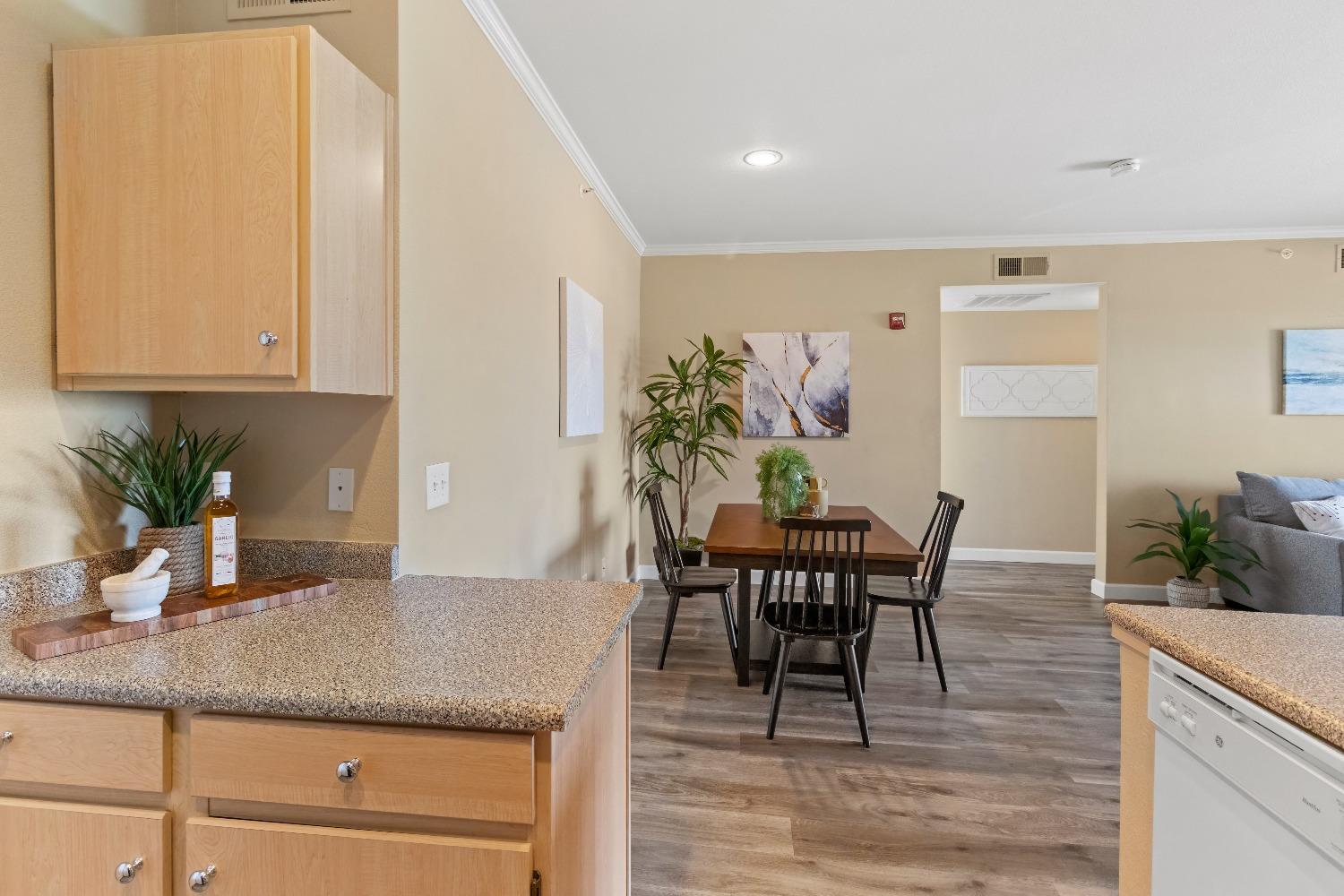 Photo #17: 225032863 Listing: Photo #17