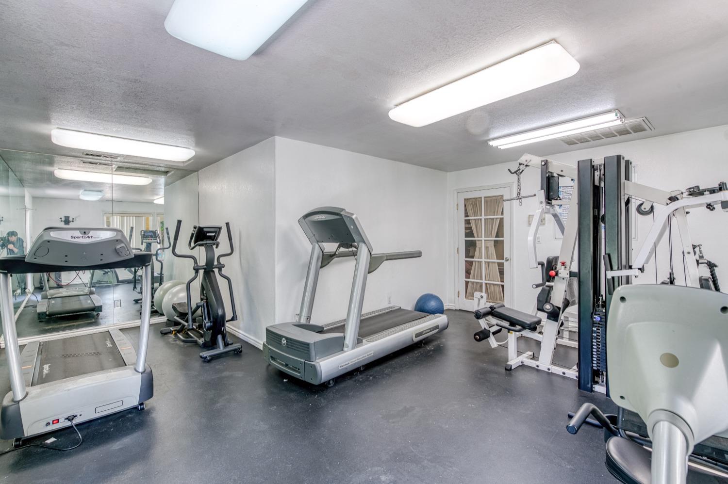 Detail Gallery Image 20 of 25 For 2881 Huntington Blvd #116,  Fresno,  CA 93721 - 1 Beds | 1 Baths