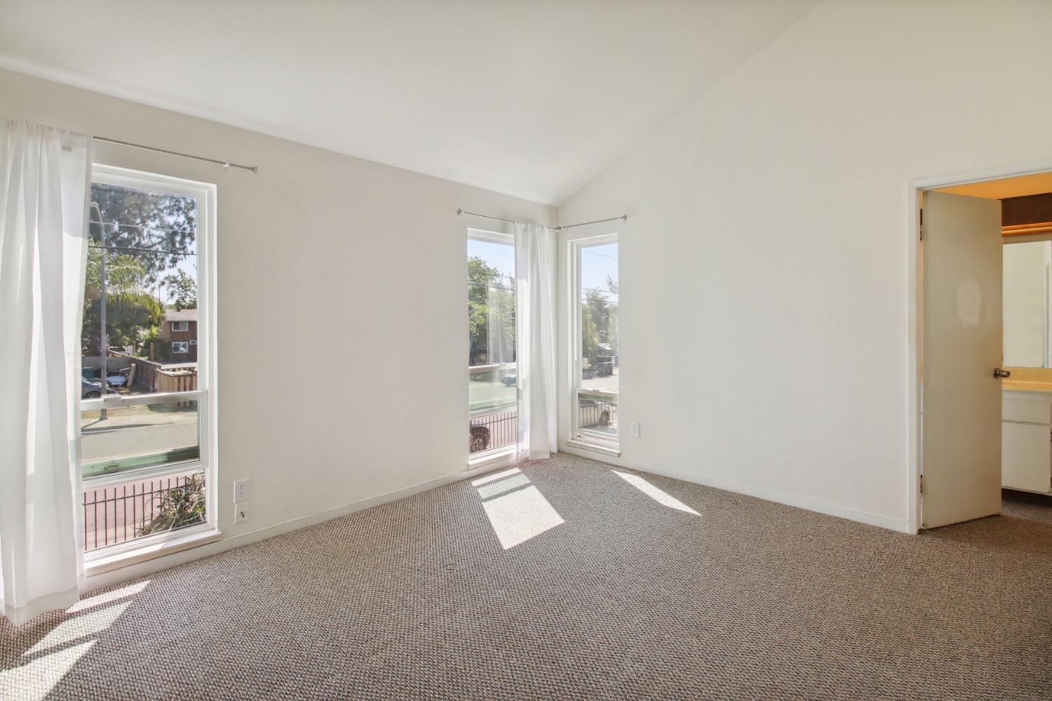 Photo #33: 225057692 Listing: Photo #33