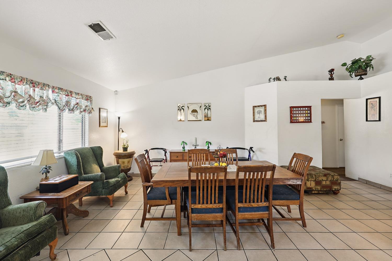 Detail Gallery Image 9 of 24 For 1482 Pintail Cir, Los Banos,  CA 93635 - 3 Beds | 2 Baths