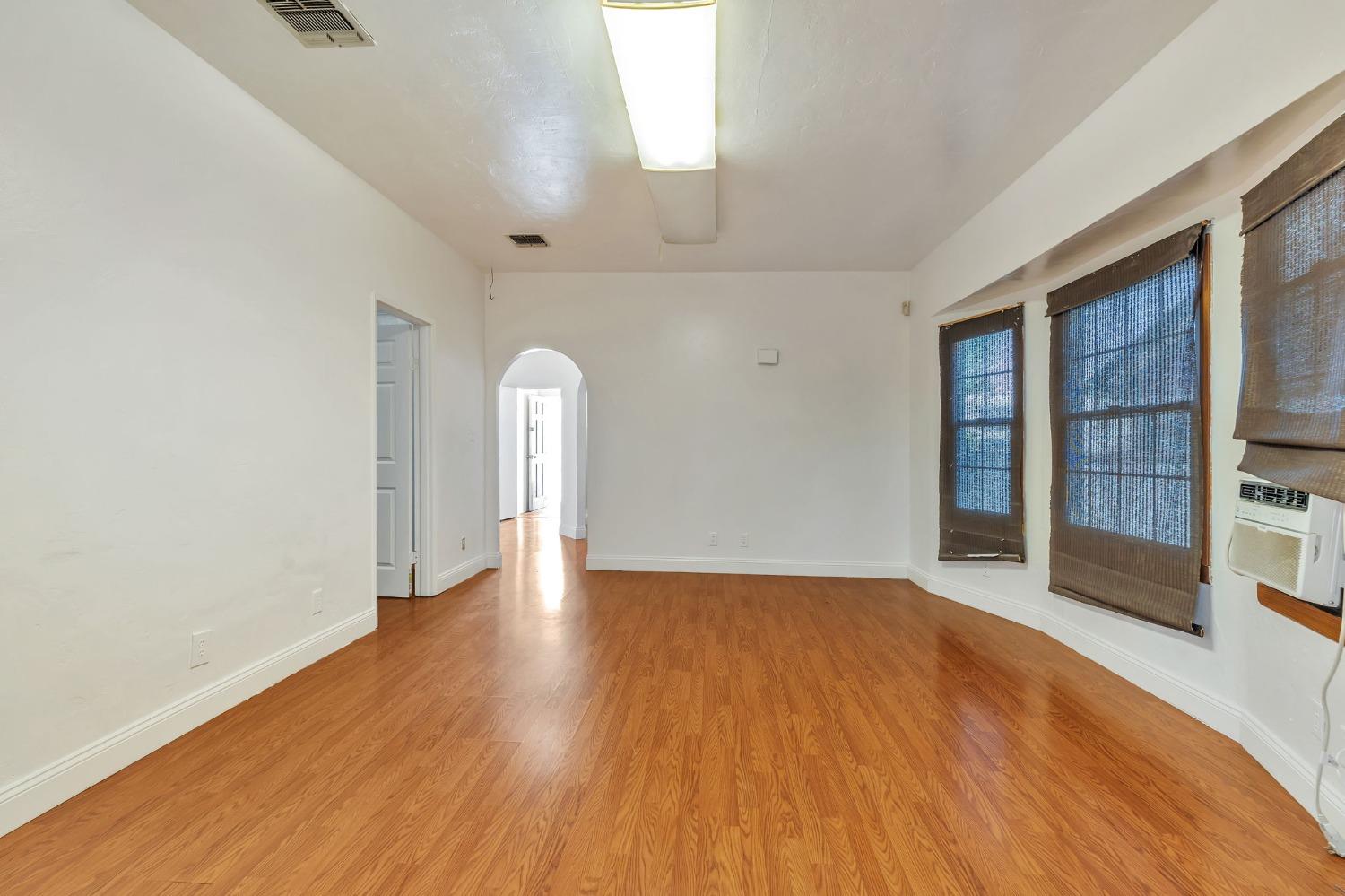 Detail Gallery Image 6 of 42 For 522 K St, Los Banos,  CA 93635 - 3 Beds | 1 Baths