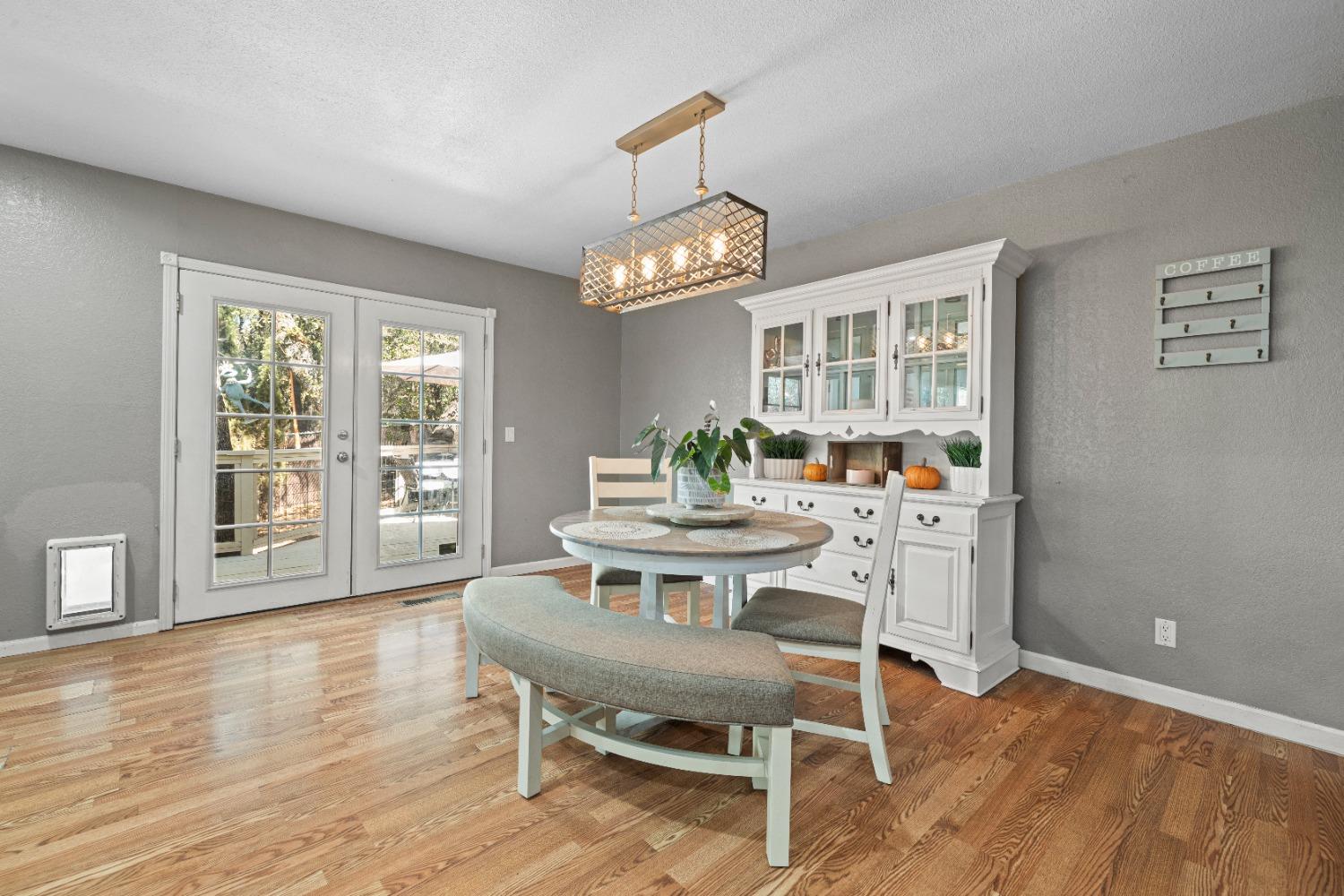 Detail Gallery Image 8 of 45 For 3375 Braniff Ct. Ct, Cameron Park,  CA 95682 - 4 Beds | 2/1 Baths