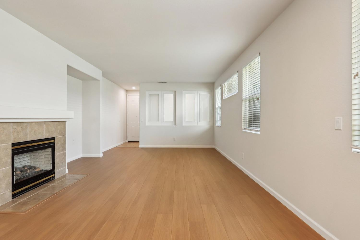 Detail Gallery Image 13 of 43 For 1707 Danbrook Dr, Sacramento,  CA 95835 - 3 Beds | 2 Baths
