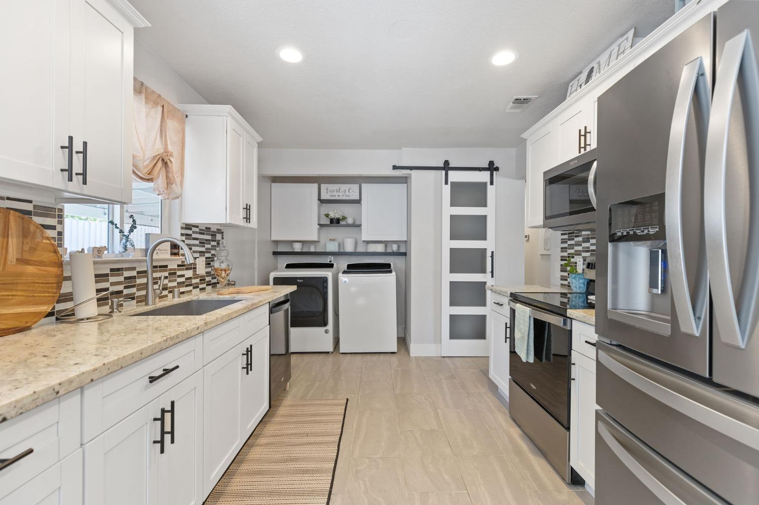 Detail Gallery Image 16 of 42 For 5224 North Ave, Carmichael,  CA 95608 - 3 Beds | 2 Baths