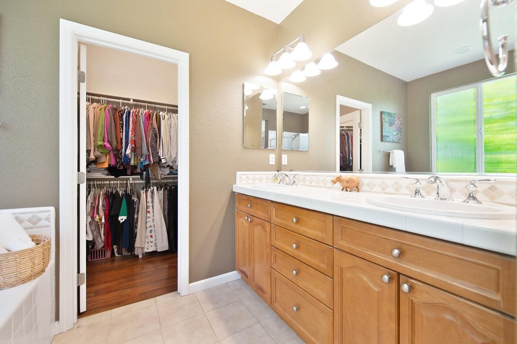 Detail Gallery Image 35 of 49 For 3532 Nouveau Way, Rancho Cordova,  CA 95670 - 4 Beds | 3 Baths