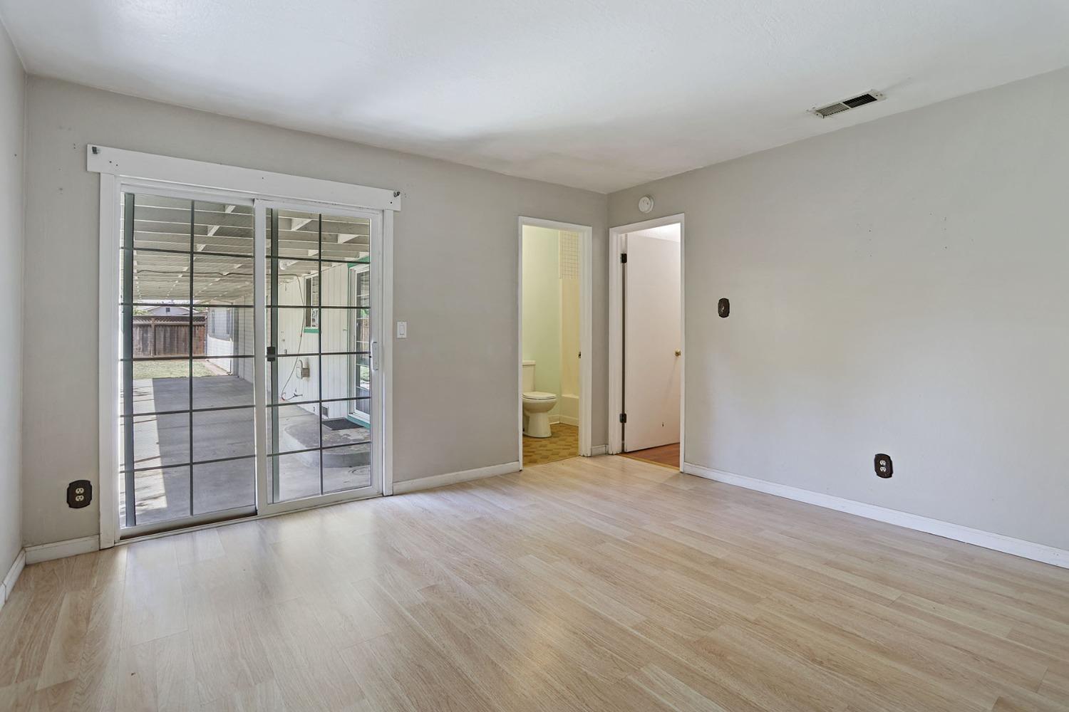 Detail Gallery Image 28 of 40 For 133 S Carroll Ave, Stockton,  CA 95215 - 3 Beds | 2 Baths