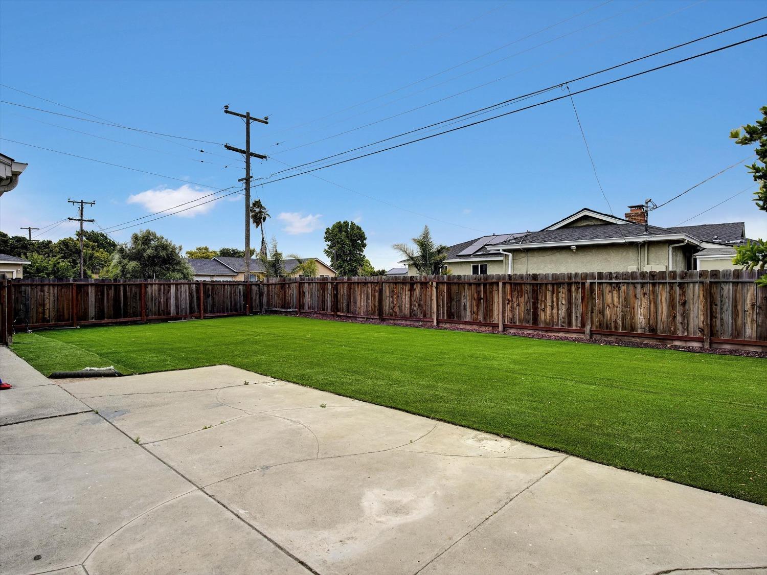 Pine Street, Manteca, California image 31