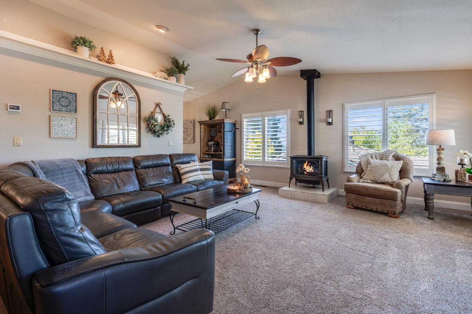 Camino Heights Drive, Camino, California image 5