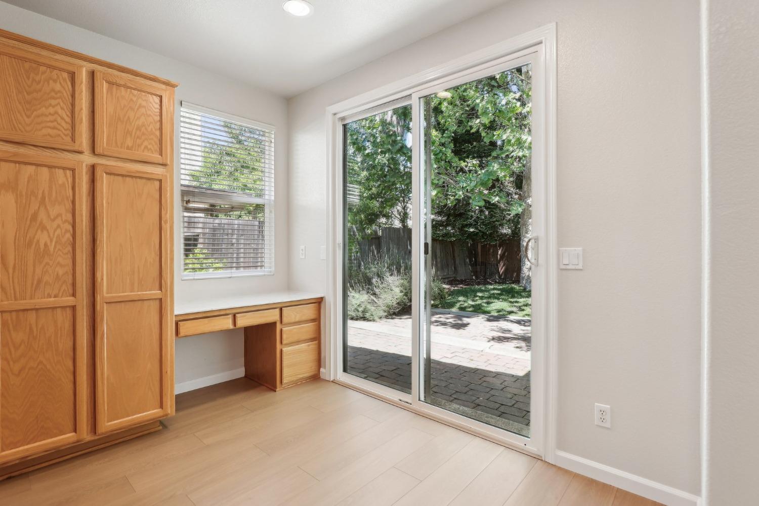 Detail Gallery Image 11 of 43 For 1707 Danbrook Dr, Sacramento,  CA 95835 - 3 Beds | 2 Baths