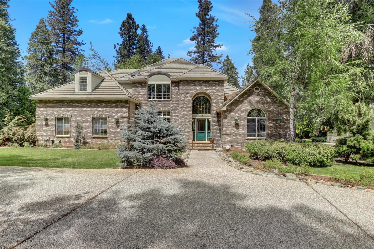 Detail Gallery Image 1 of 99 For 12857 Chatsworth Ln, Grass Valley,  CA 95945 - 4 Beds | 4/1 Baths