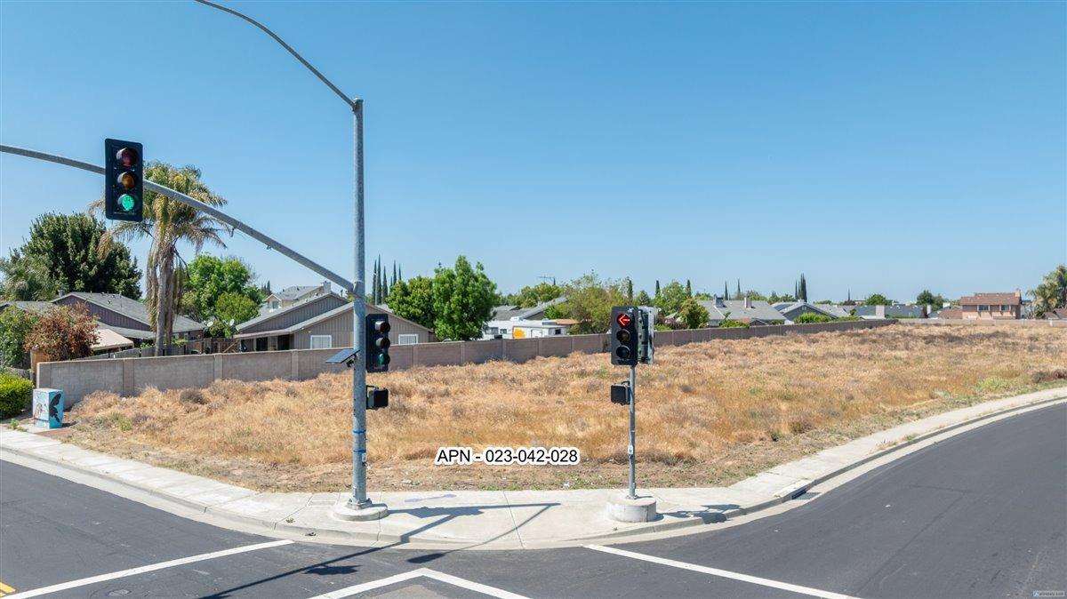 Detail Gallery Image 6 of 21 For 1 Hammatt Ave, Livingston,  CA 95334 - – Beds | – Baths
