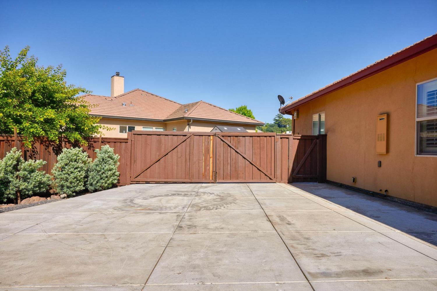 Detail Gallery Image 86 of 93 For 10717 Goldsborough Cir, Oakdale,  CA 95361 - 5 Beds | 5 Baths