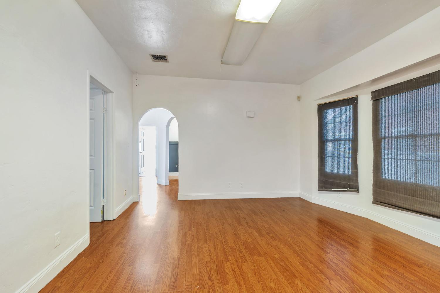 Detail Gallery Image 11 of 42 For 522 K St, Los Banos,  CA 93635 - 3 Beds | 1 Baths