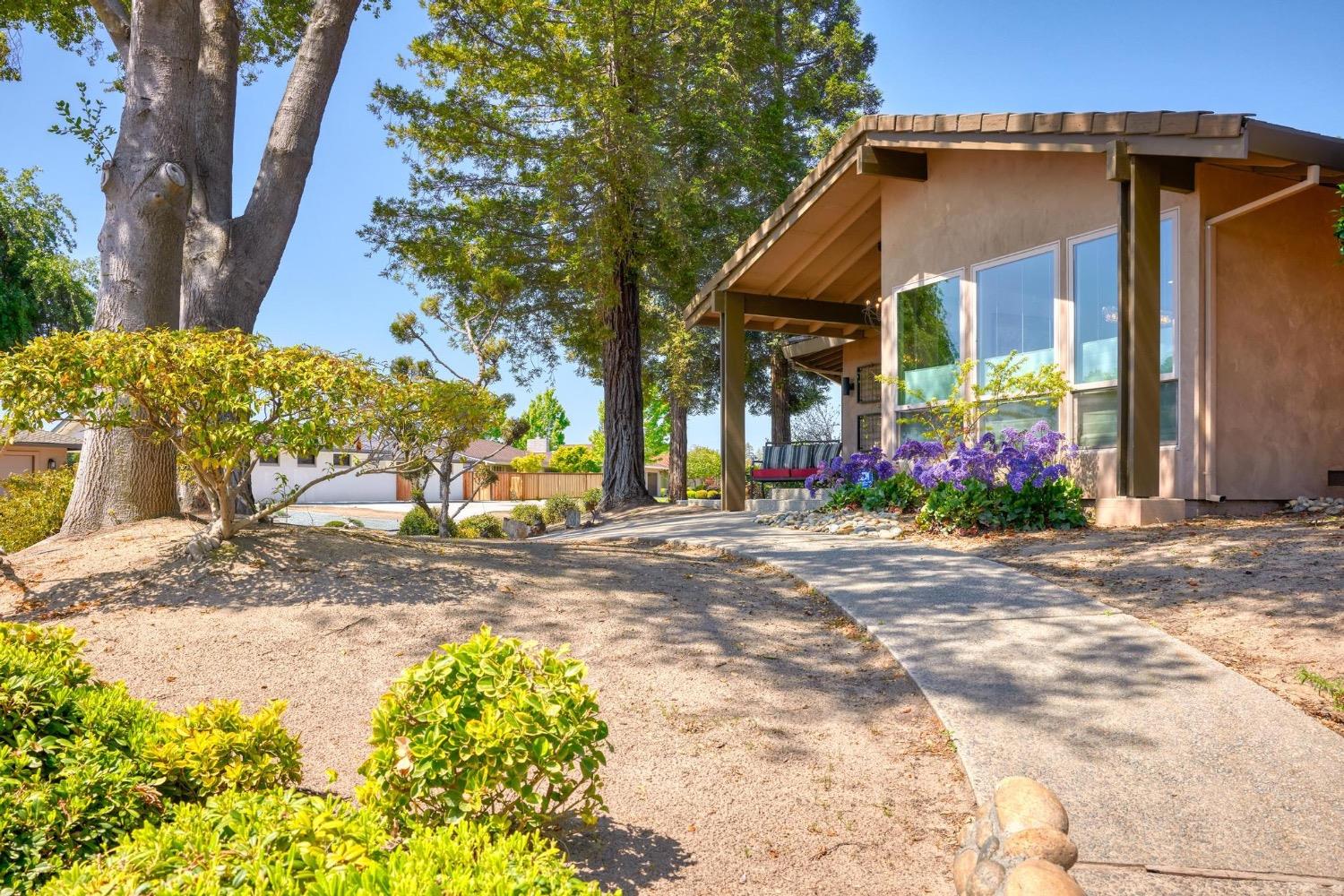 Detail Gallery Image 17 of 65 For 23271 S Pebble Beach Ln, Ripon,  CA 95366 - 3 Beds | 3 Baths