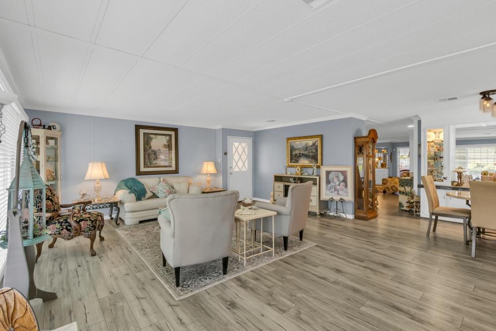 Detail Gallery Image 41 of 63 For 198 Shadowbrook Dr, Folsom,  CA 95630 - 2 Beds | 2 Baths