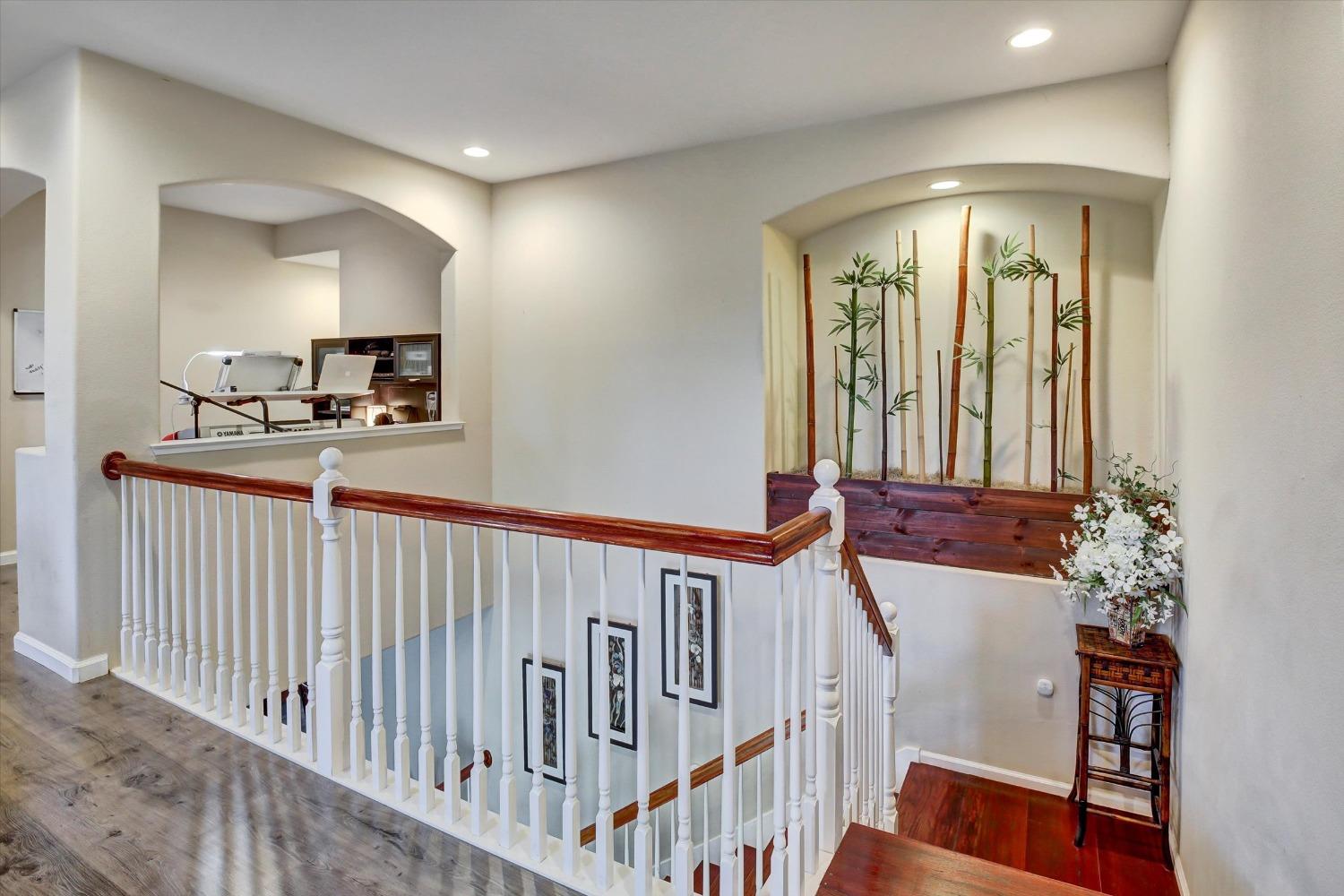 Detail Gallery Image 24 of 65 For 9500 Chicory Field Way, Elk Grove,  CA 95624 - 5 Beds | 4 Baths