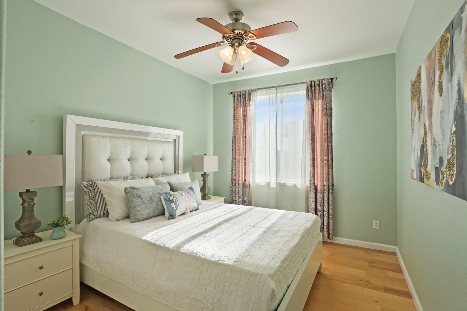 Detail Gallery Image 43 of 65 For 9572 Crystal Water Way, Elk Grove,  CA 95624 - 6 Beds | 4/1 Baths