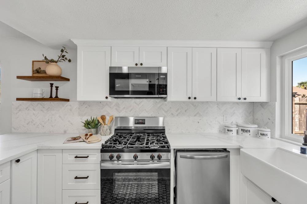 Detail Gallery Image 13 of 33 For 9049 Meadowsweet Way, Elk Grove,  CA 95624 - 4 Beds | 2 Baths
