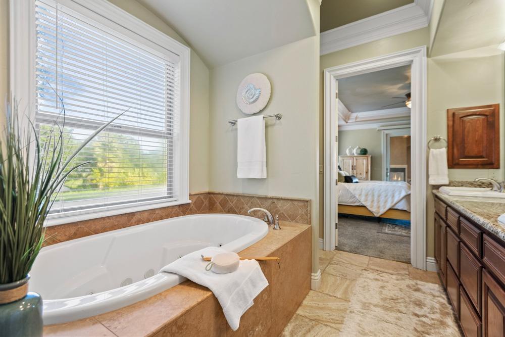 Detail Gallery Image 29 of 65 For 7543 Old Pear Hill Ln, Penryn,  CA 95663 - 5 Beds | 4/2 Baths