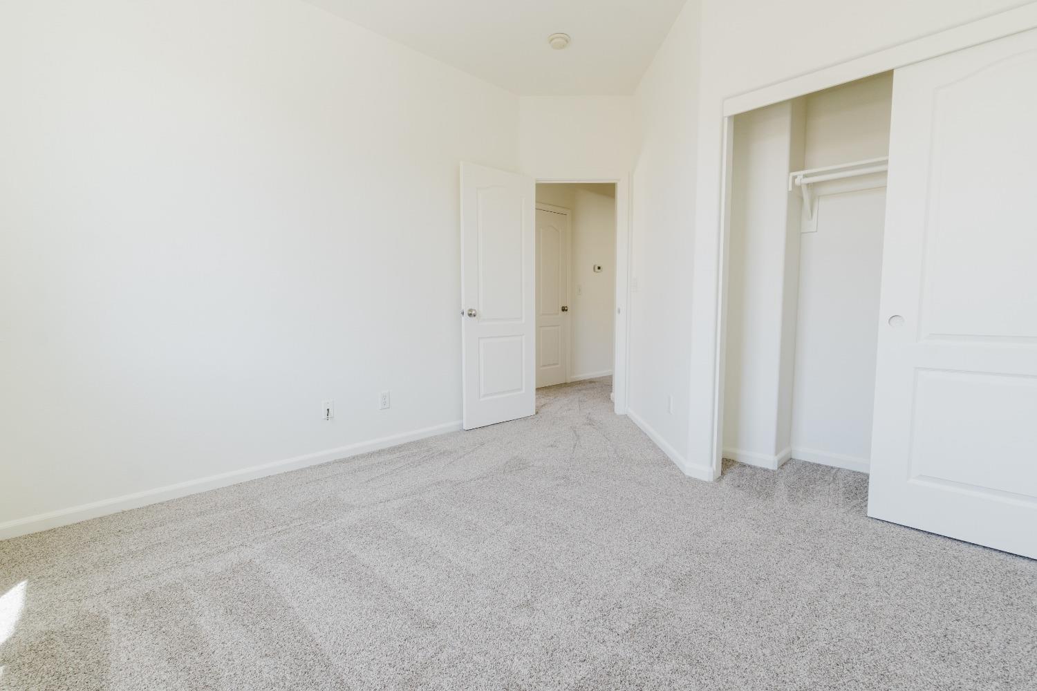 Detail Gallery Image 21 of 25 For 10931 Dutch Tulip Dr, Stockton,  CA 95209 - 4 Beds | 2/1 Baths