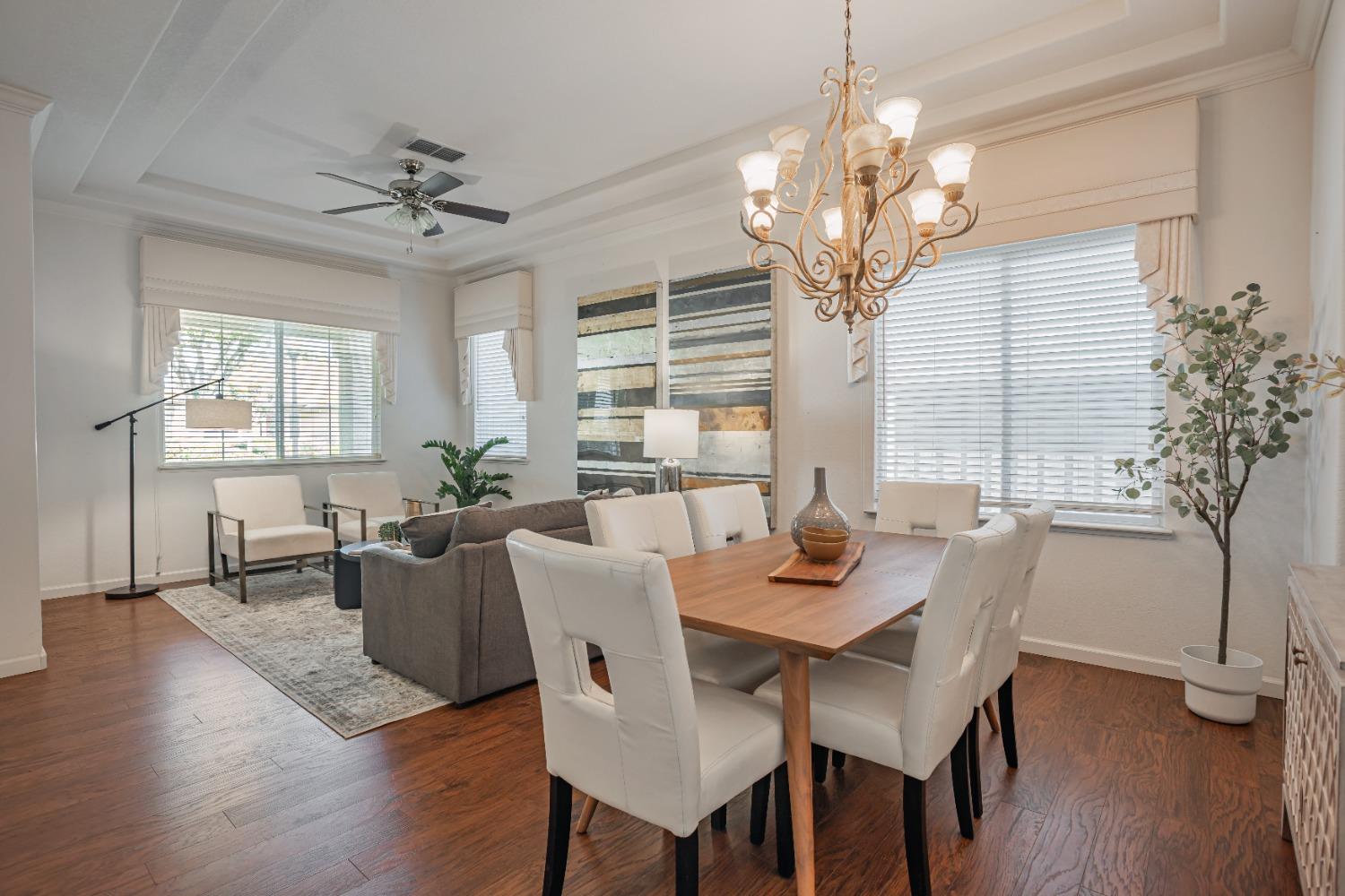 Detail Gallery Image 4 of 26 For 9505 Emerald Cove Ln, Elk Grove,  CA 95758 - 3 Beds | 2 Baths
