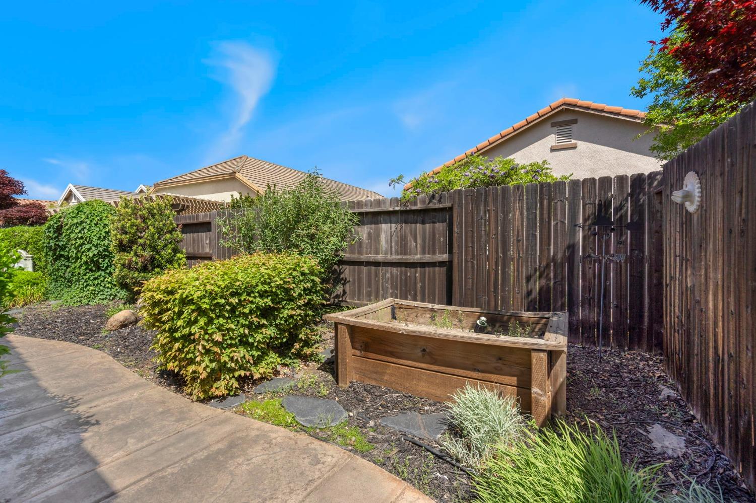 Ashton Drive, Roseville, California image 23