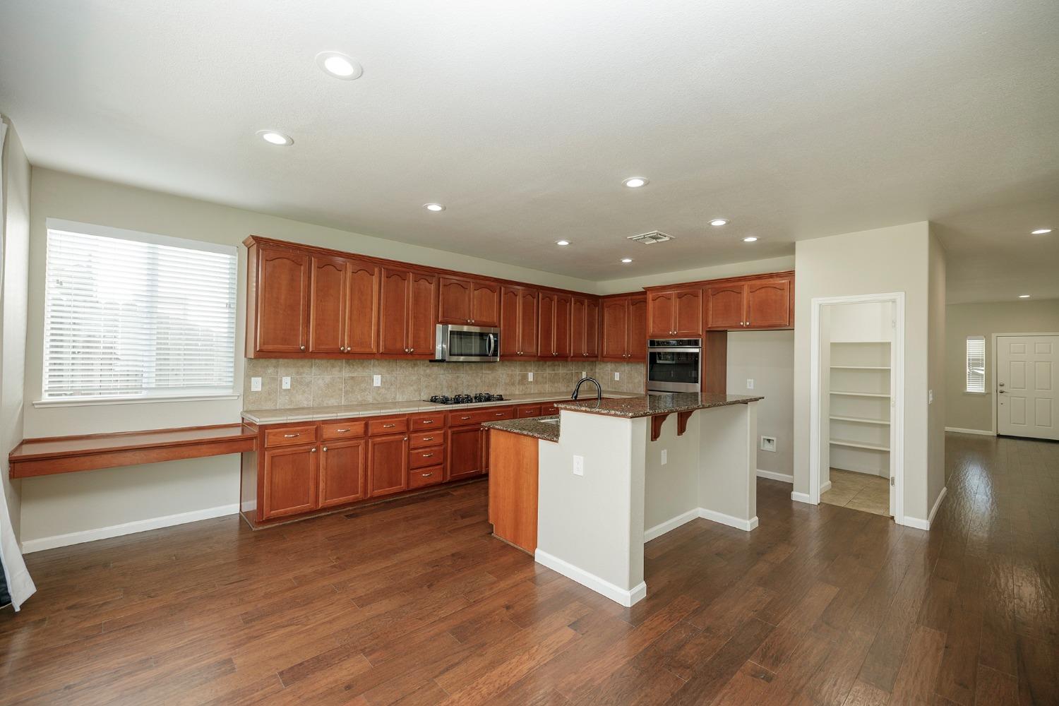 Detail Gallery Image 19 of 53 For 1466 Grand Oak Way, Oakdale,  CA 95361 - 5 Beds | 3 Baths