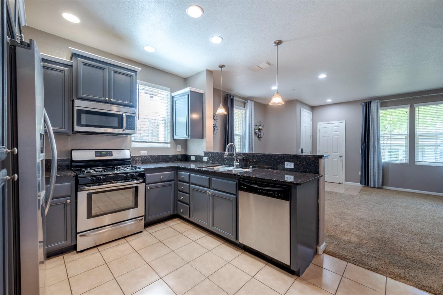 Photo #15: 225058374 Listing: Photo #15