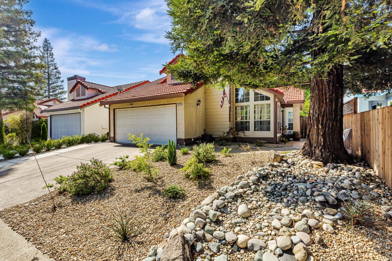 Detail Gallery Image 2 of 35 For 7415 Fireweed Cir, Citrus Heights,  CA 95610 - 3 Beds | 2 Baths