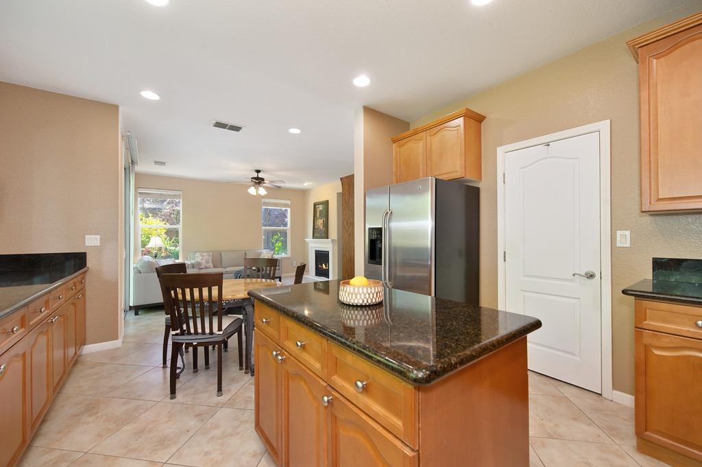 Detail Gallery Image 17 of 49 For 3532 Nouveau Way, Rancho Cordova,  CA 95670 - 4 Beds | 3 Baths